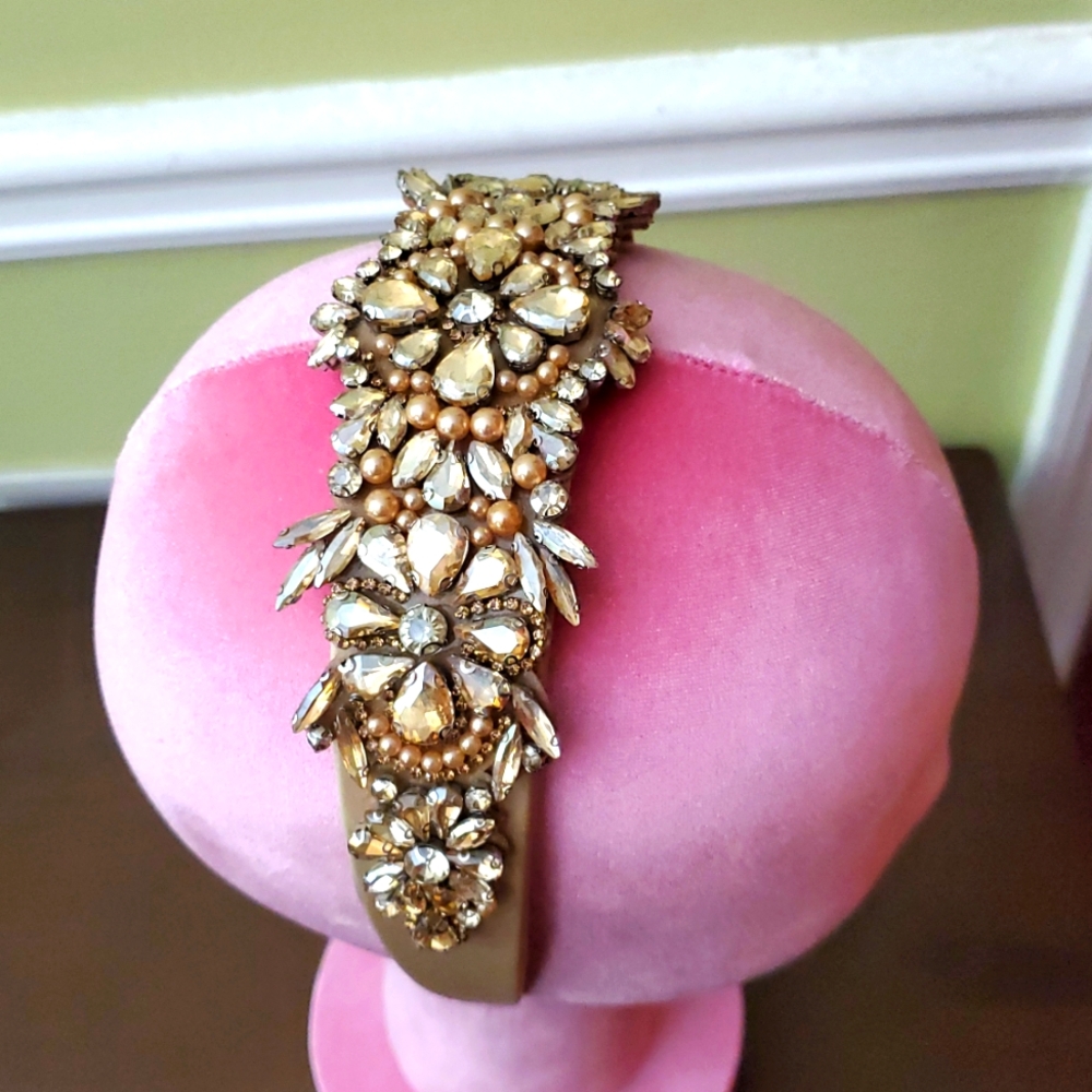 [Never Worn] Jewelled & Neutral Color Hair Accessory